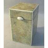 An earl 20c shargreen box and cover with white bone borders, wood lined and with hinged cover, 8cm