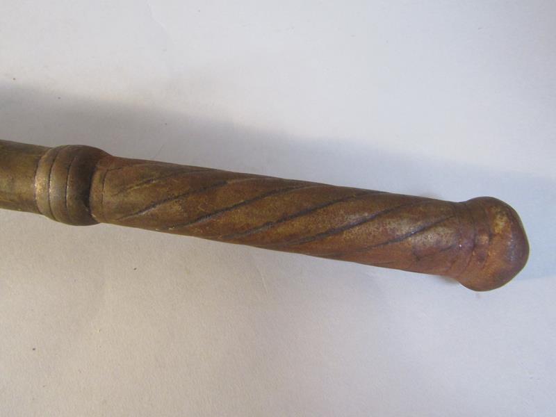 An antique iron mace with a seven flange head, 60cm l. - Image 3 of 4