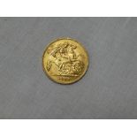 A George V 1913 gold half sovereign (vf/ef)