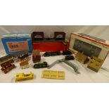 An H&M Duette Railway dual control unit, Hornby HM2000 power controller,