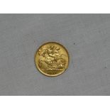 A George V 1913 gold half sovereign (vf)