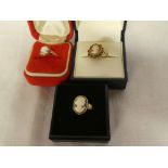 Three various 9ct gold dress rings set cameo panels