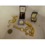 A 9ct gold wedding band, a selection of 9ct gold earrings and others, various costume jewellery,