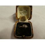 An 18ct gold and platinum mounted dress ring set two diamonds and a 9ct gold signet-style ring (2)