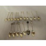 Eleven George V silver teaspoons with angular handles,