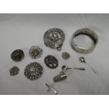 A selection of various silver brooches and jewellery including Scottish silver brooch set citrine,