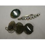 A silver bracelet set opal,