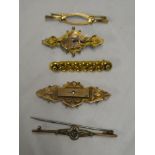 Four various 9ct gold bar brooches and one other (5)