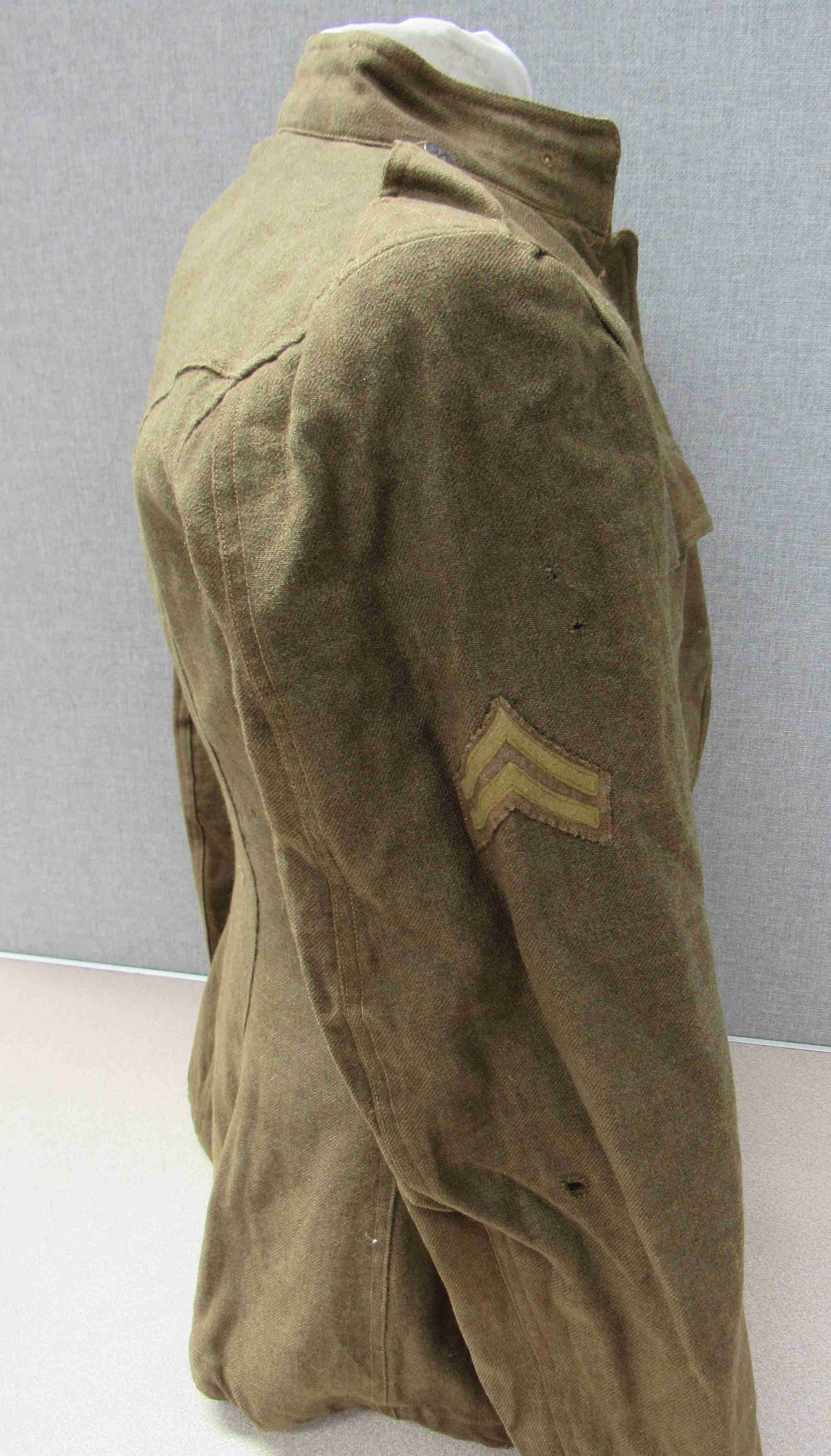 A WWI US soldier's service jacket with US Army insignia and US Army Brodie helmet with division - Image 5 of 8