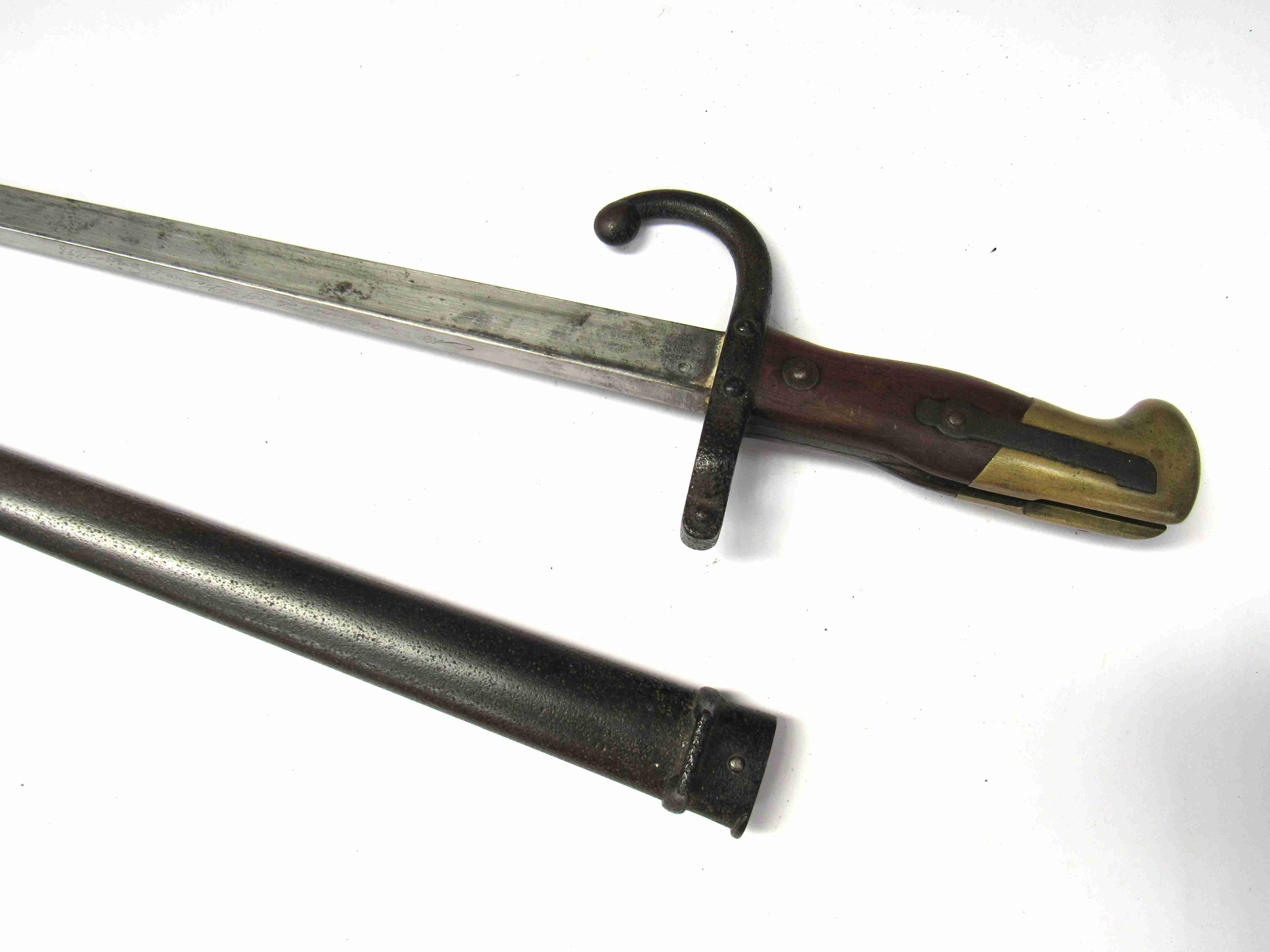 A 19th Century French Gras bayonet with scabbard - Image 3 of 3