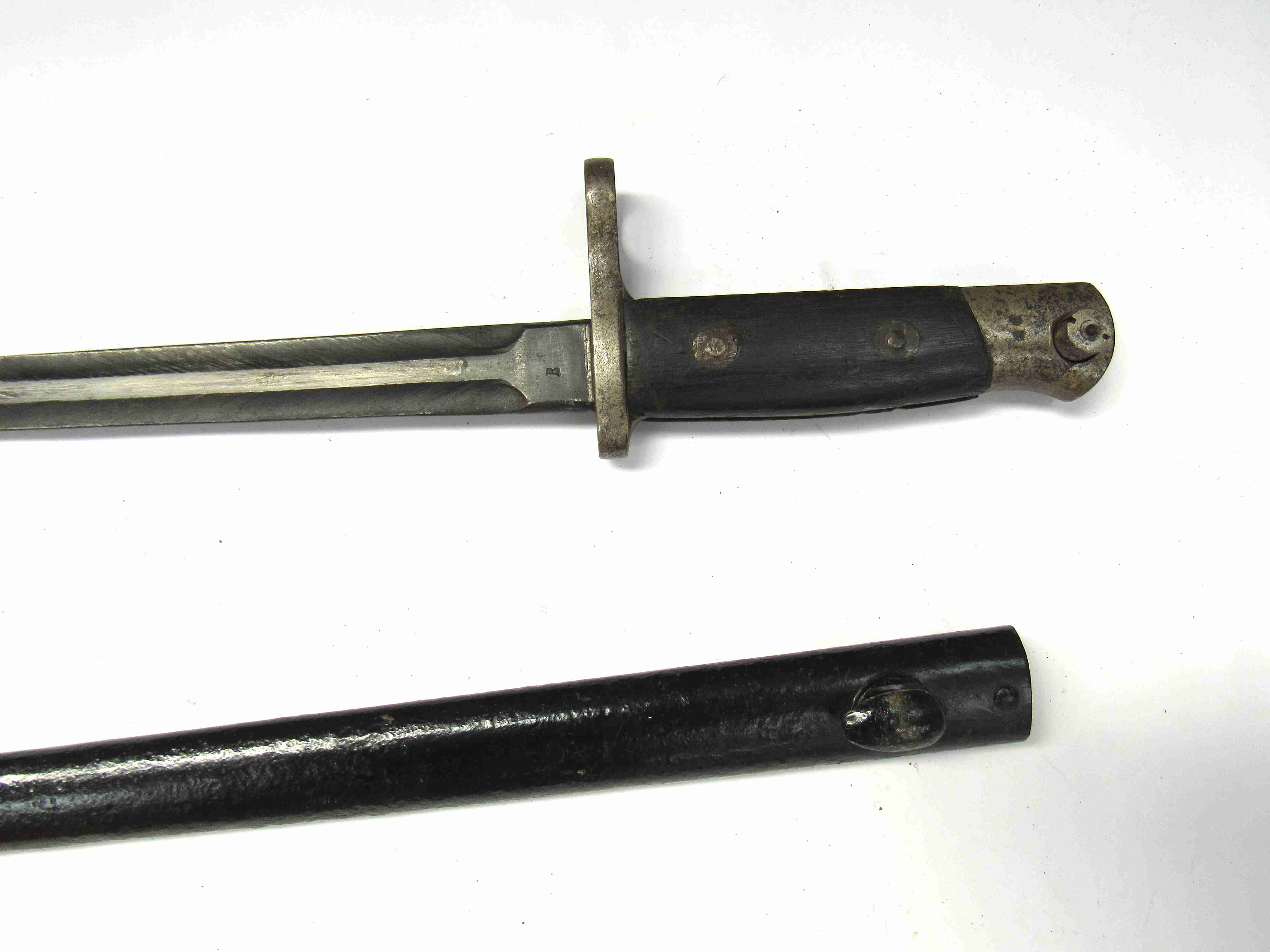 A Belgian model 1916 epee bayonet with scabbard - Image 2 of 3