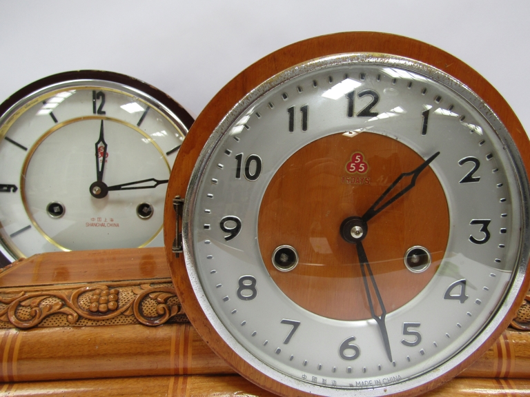 Two 20th Century Chinese ''555'' 15 day striking mantel clocks, each 23.5cm high - Image 2 of 4