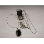 A small quantity of silver and 925 jewellery including bracelet,