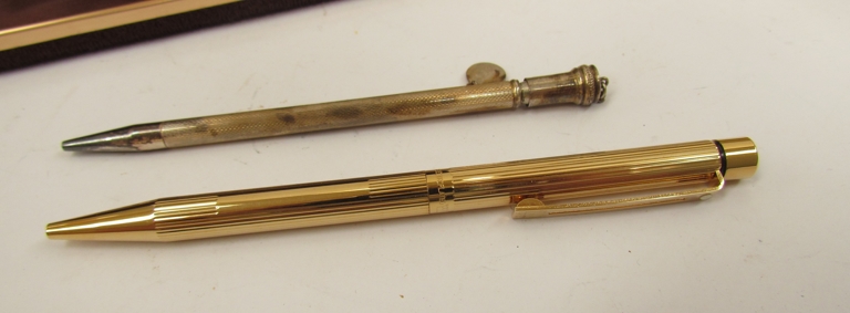 A Scheaffer solid plated ball point pen and a silver propelling pencil (both cased) - Image 2 of 2