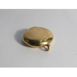 A 9ct gold fob snuff/pill box of plain form,