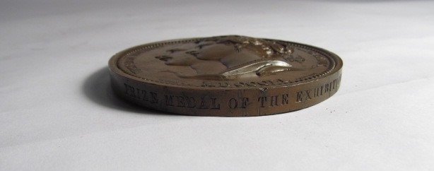 A Victorian bronze commemorative prize medal, for the Great Exhibition of 1851, - Image 3 of 4