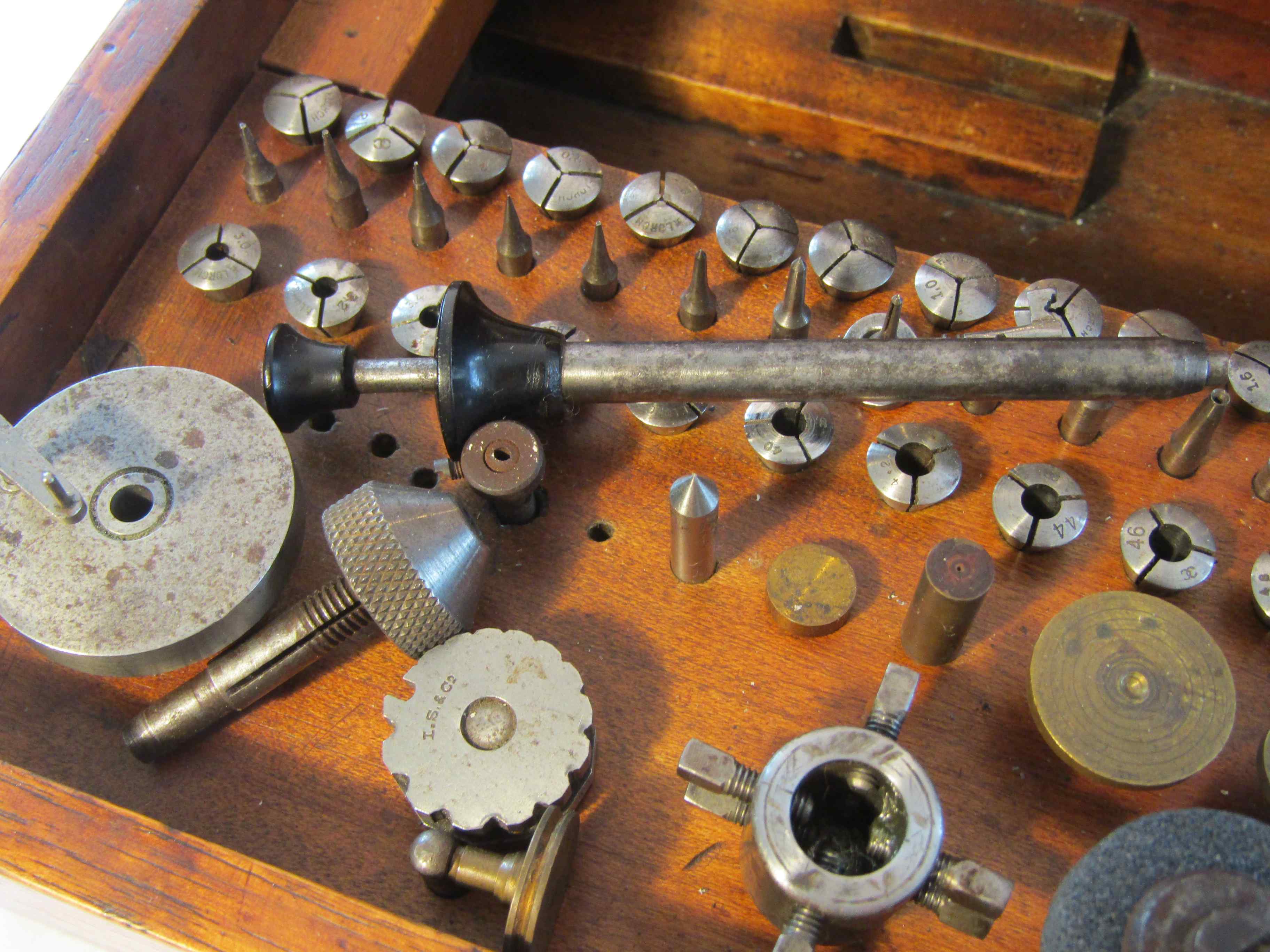 A boxed early to mid 20th Century 6mm watchmaker's lathe, - Image 4 of 6