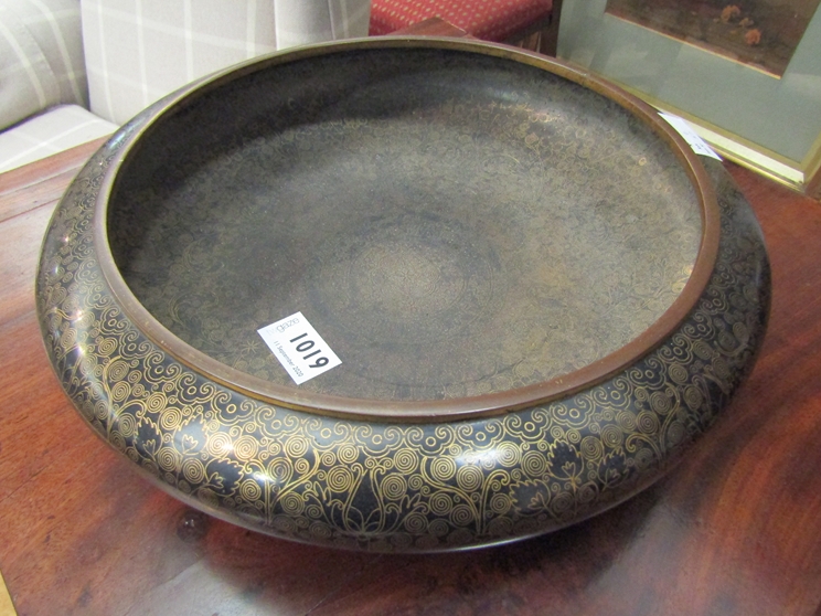 A large Oriental cloisonné bowl in black,