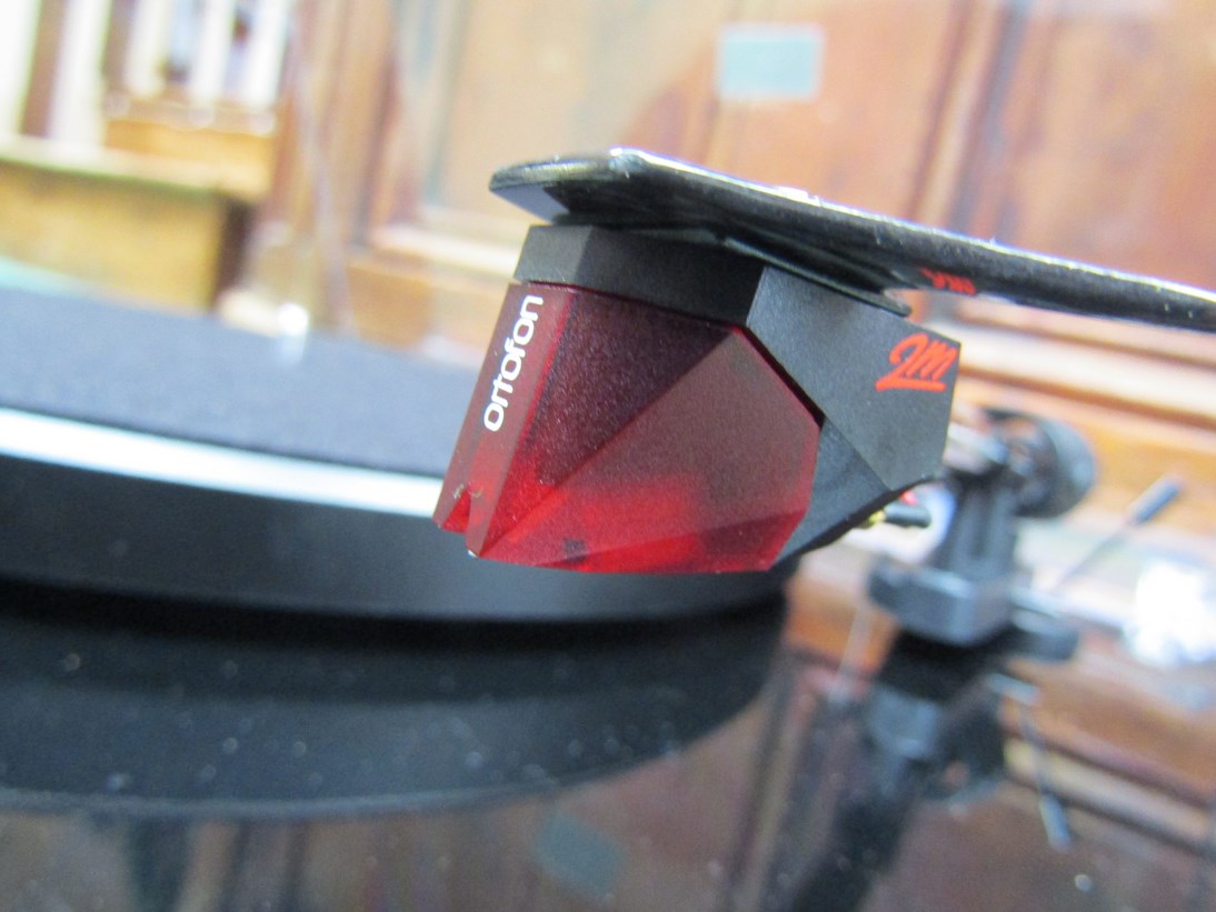 A Pro-Ject turntable with Ortofon cartridge - Image 2 of 3