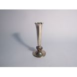 A Barrowclift Silvercraft stem holder in the form of a trumpet form flower, Birmingham 1989, 11.