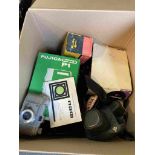 A box of mixed cameras including Asahi Pentax SP500 SLR, Finetta 88 35mm etc,