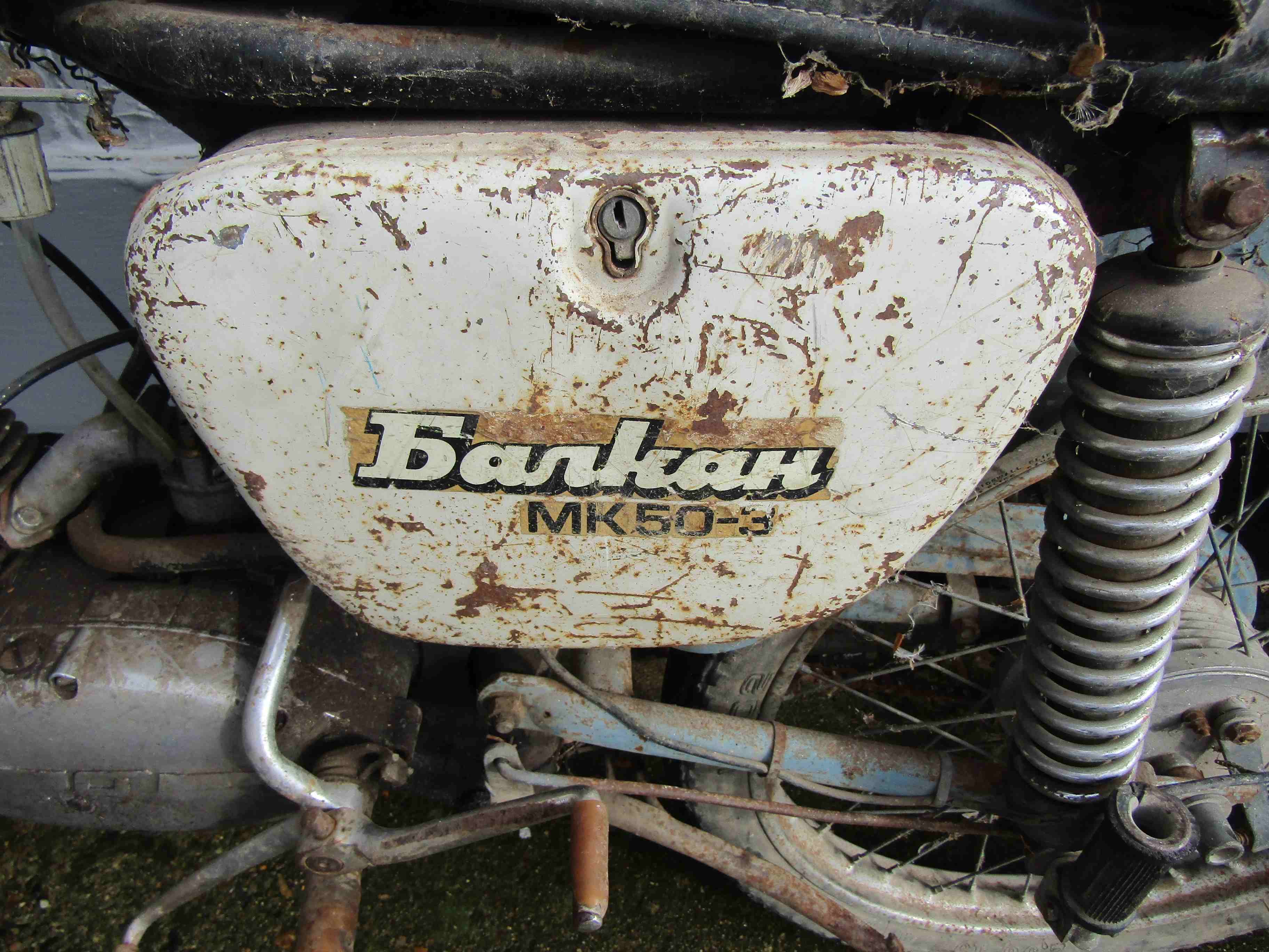 A motorcycle ideal for restoration. - Image 2 of 2