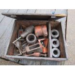 A cased hydraulic puller set