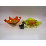 Two art glass splash design bowls and a Wedgwood style duck (3)