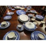 A quantity of blue and white tea and dinner wares
