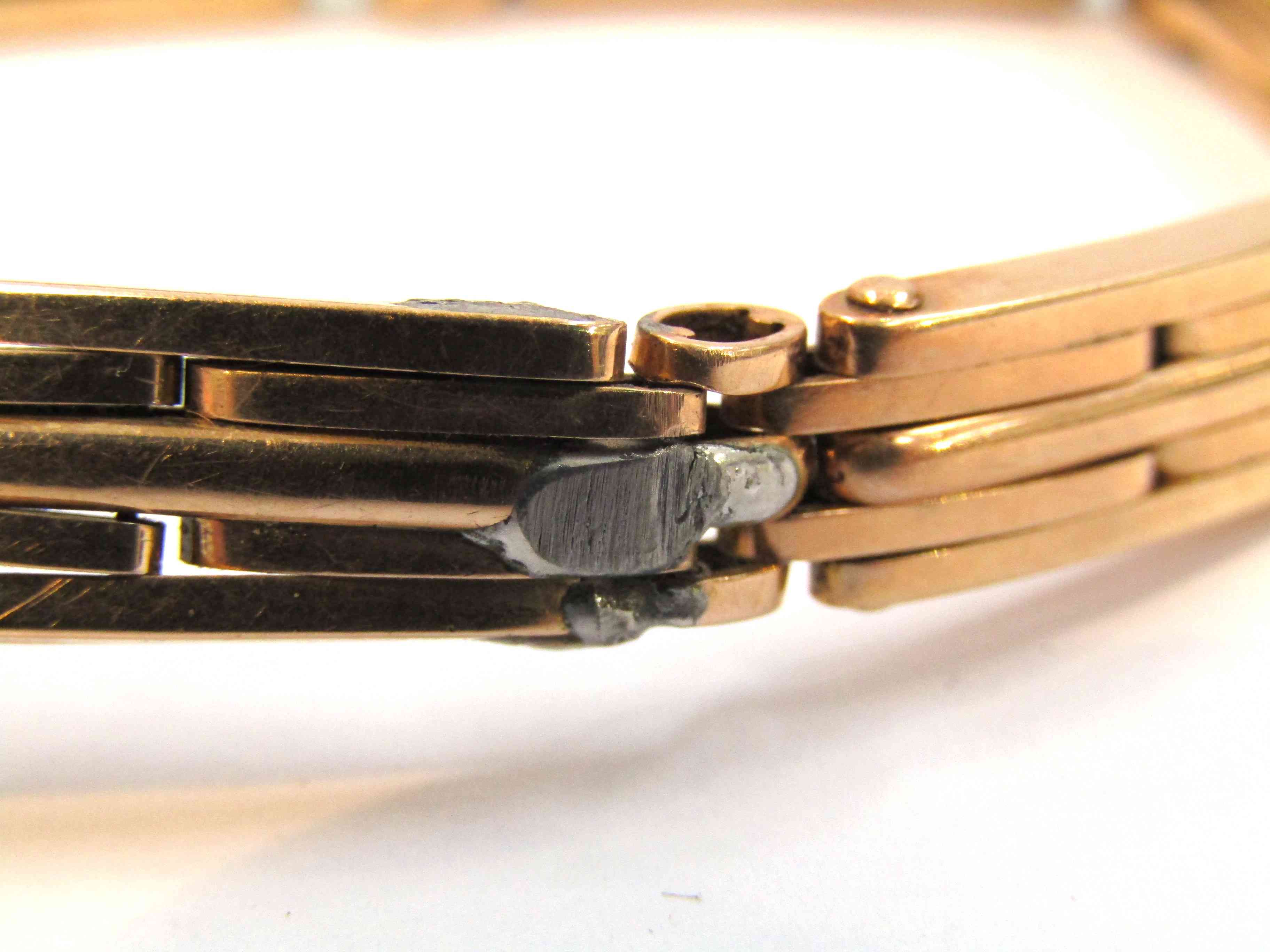 A lady's Accurist 9ct gold cased wristwatch with 15ct gold bracelet, solder repairs to bracelet, - Image 3 of 4