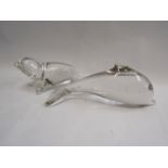A glass seal and dolphin