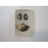 A Siam sterling fan shaped brooch and earring set with dancing figural design