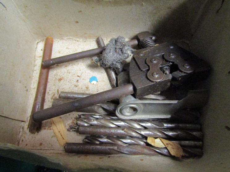 A box of mixed size drill bits and drill attachments, Allen keys, - Image 2 of 5