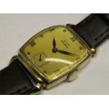 ELGIN: a "Deluxe" gent's manual wind wristwatch, circa 1930's, 10K gold filled case,