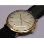 UNIVERSAL GENEVE: a 9ct gold cased gent's manual wind wristwatch,