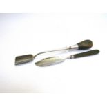A George III silver butter knife & marrow/cheese scoop by (2)