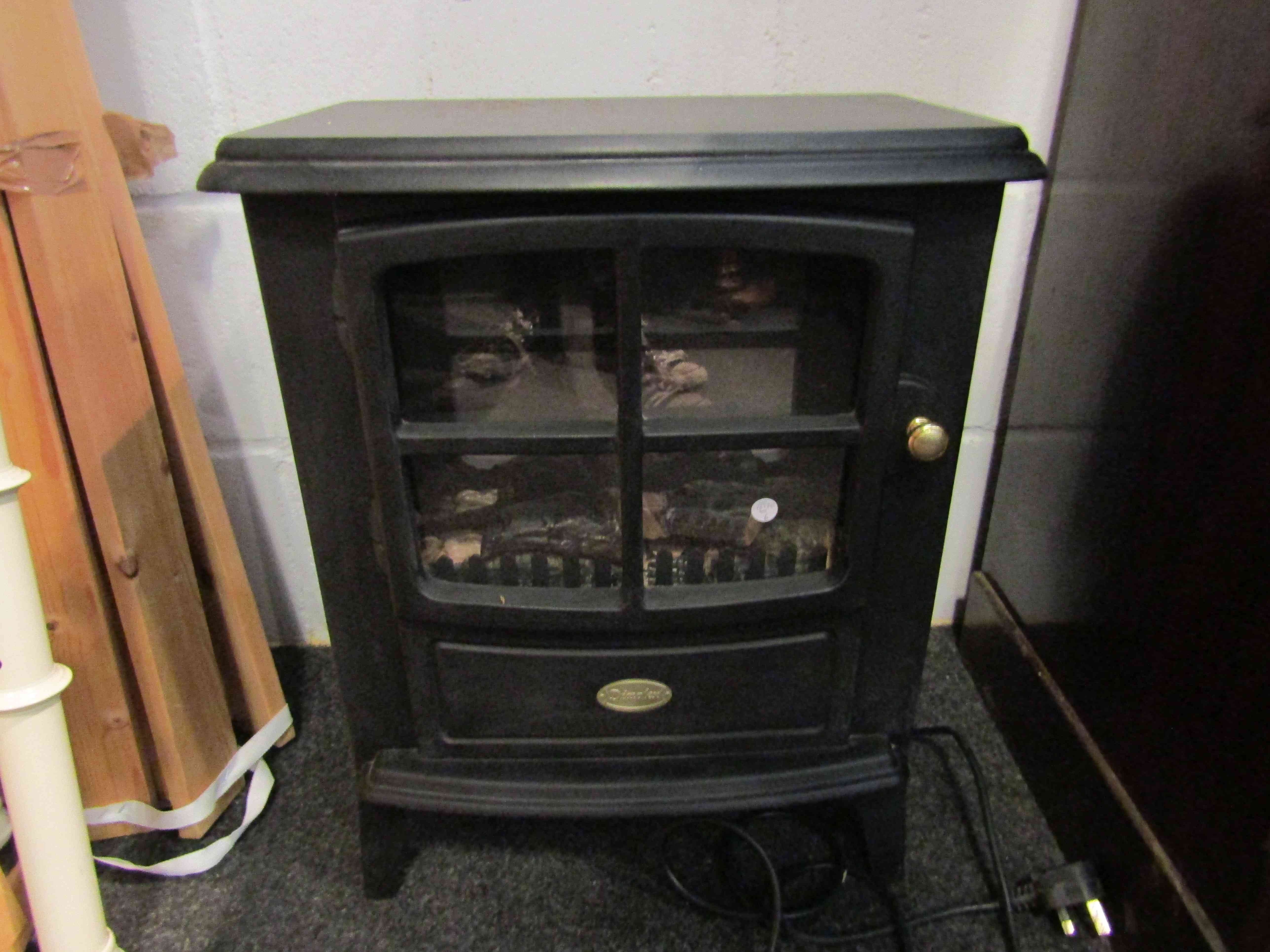 A Dimplex flame effect electric stove