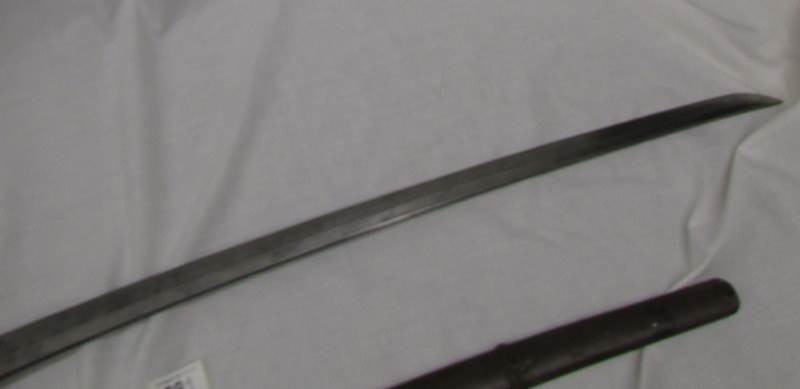 A 19th century Japanese sword in sheath. - Image 4 of 4