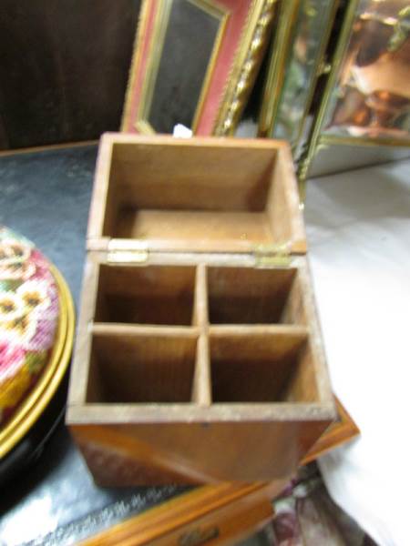 A 4 compartment mahogany knife box. - Image 2 of 2