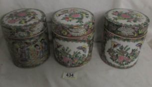 A set of 3 Chinese lidded jars.
