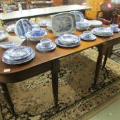 A mahogany extending dining table. ****Condition report**** Approximate width 121.