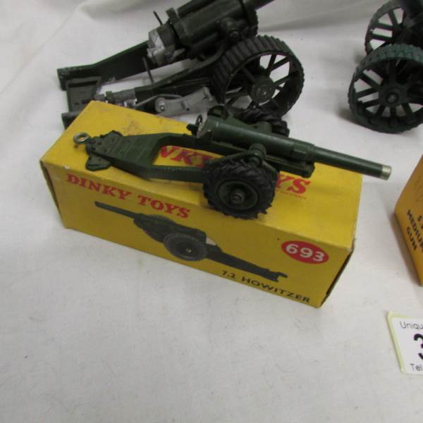 2 diecast desk top signalling cannons (one with cartridge) and 2 boxed Dinky 6928693 Howitzer - Image 4 of 5