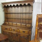 A good quality oak dresser. ****Condition report**** Approximate length 158.