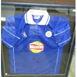 Leicester City Football Club shirt, signed, framed and glazed, frame 84 x 87 cm.