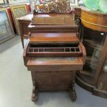 A good quality Edwardian Davenport.