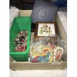 A quantity of costume jewellery