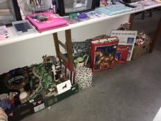 Good lot of Christmas items