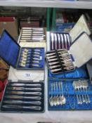 A good lot of cased cutlery