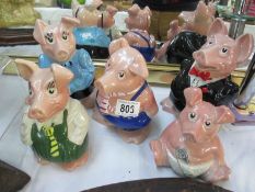 A set of 5 Wade Nat West pigs