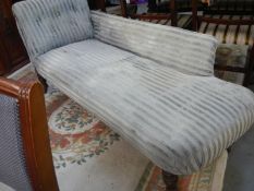 A chaise longue